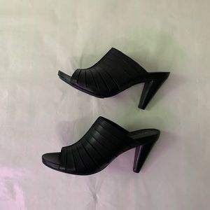 Madison sandals size 10m